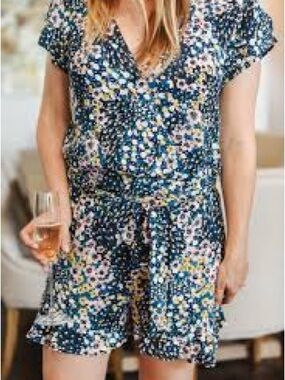 Women's Navy Floral Short Romper ny Loft- Blue Print. MP